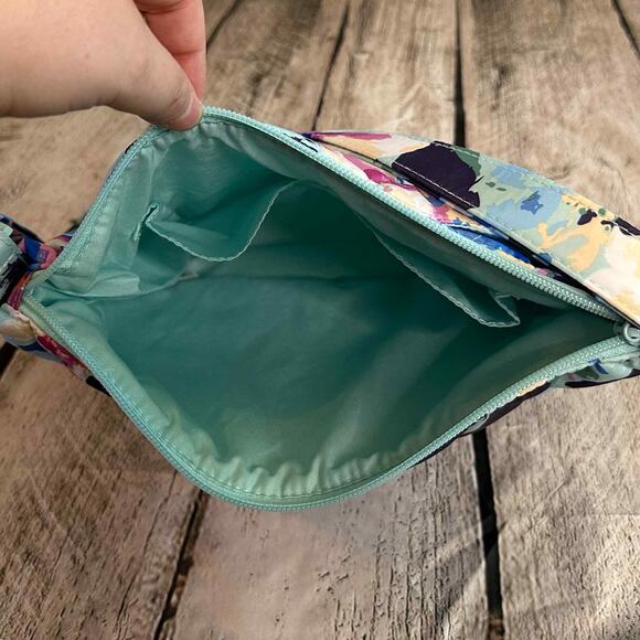 D10 Vera Bradley Blue Quilted Floral Shoulder Bag, Pre-owned - Picture 5 of 5